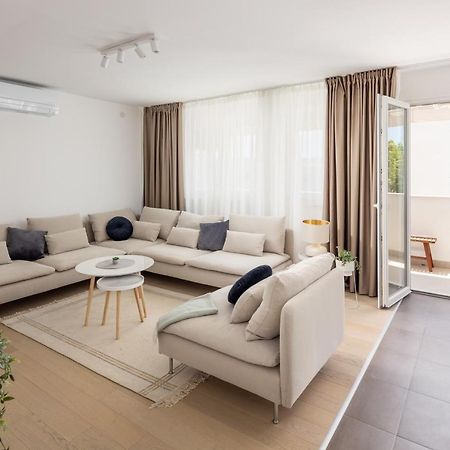 Apartment Nova 4* Dugi Rat Dış mekan fotoğraf