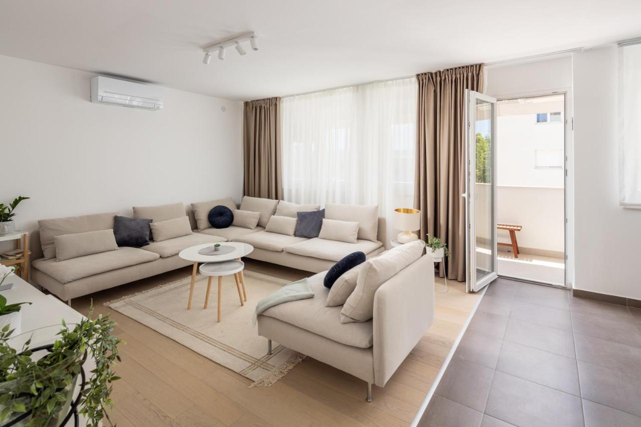 Apartment Nova 4* Dugi Rat Dış mekan fotoğraf