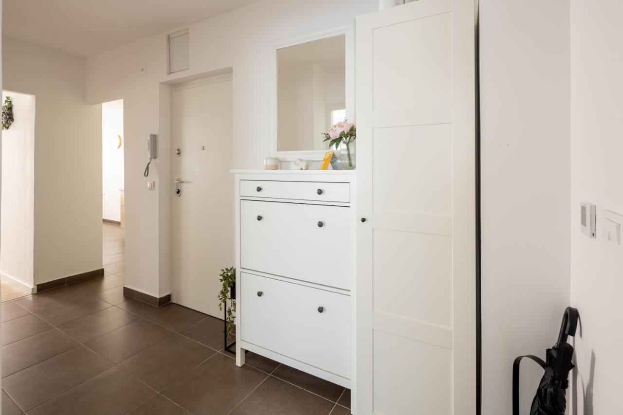 Apartment Nova 4* Dugi Rat Dış mekan fotoğraf