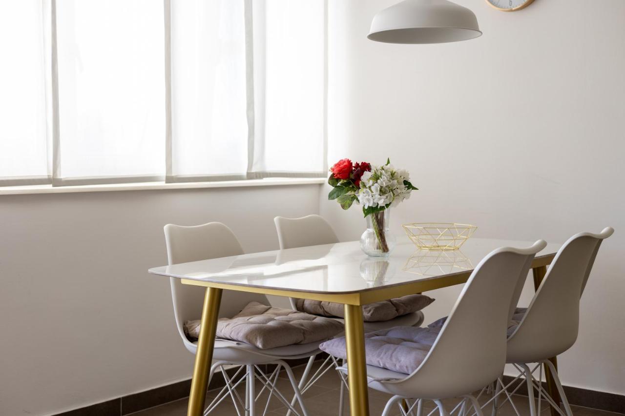 Apartment Nova 4* Dugi Rat Dış mekan fotoğraf