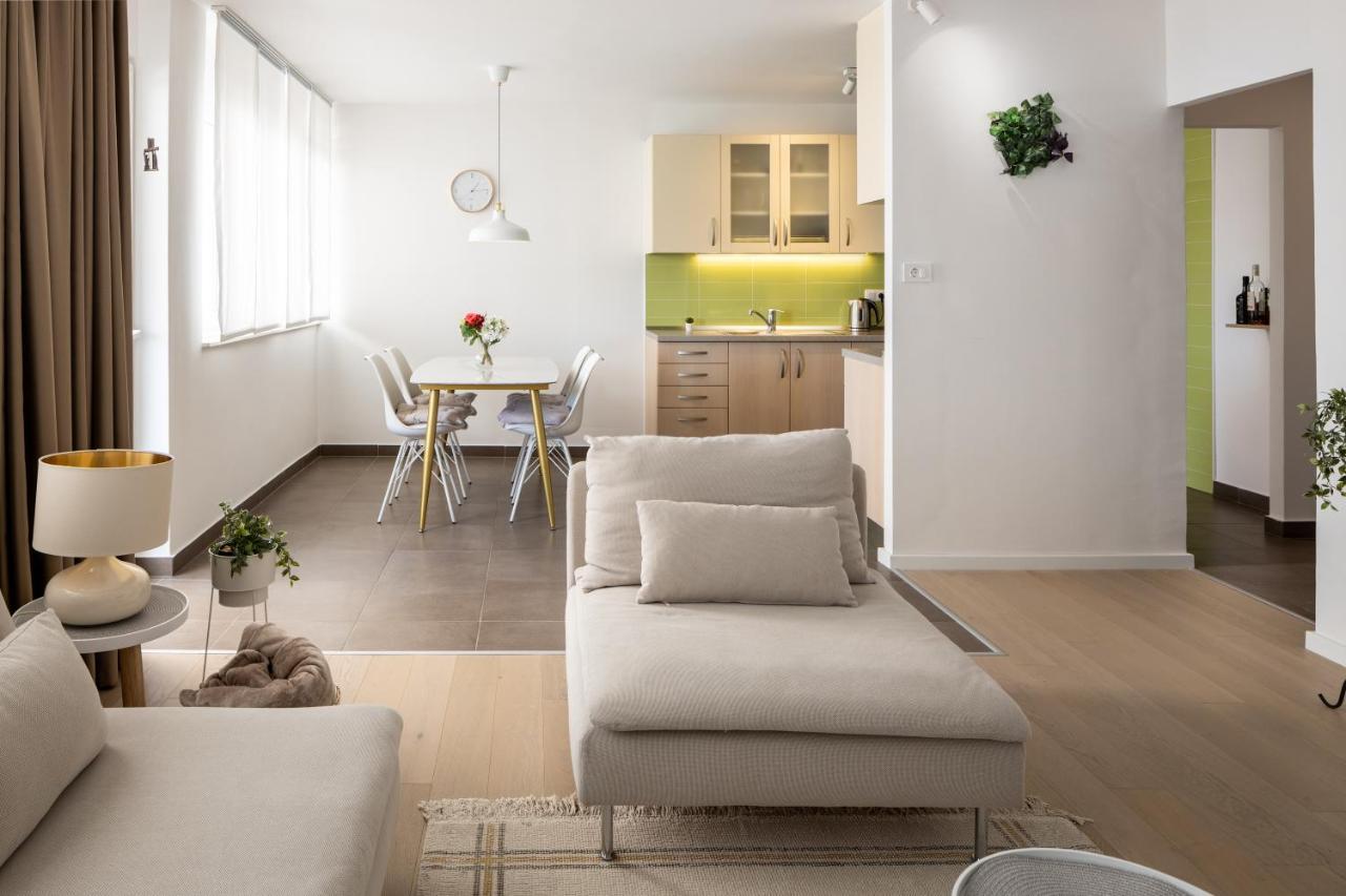 Apartment Nova 4* Dugi Rat Dış mekan fotoğraf